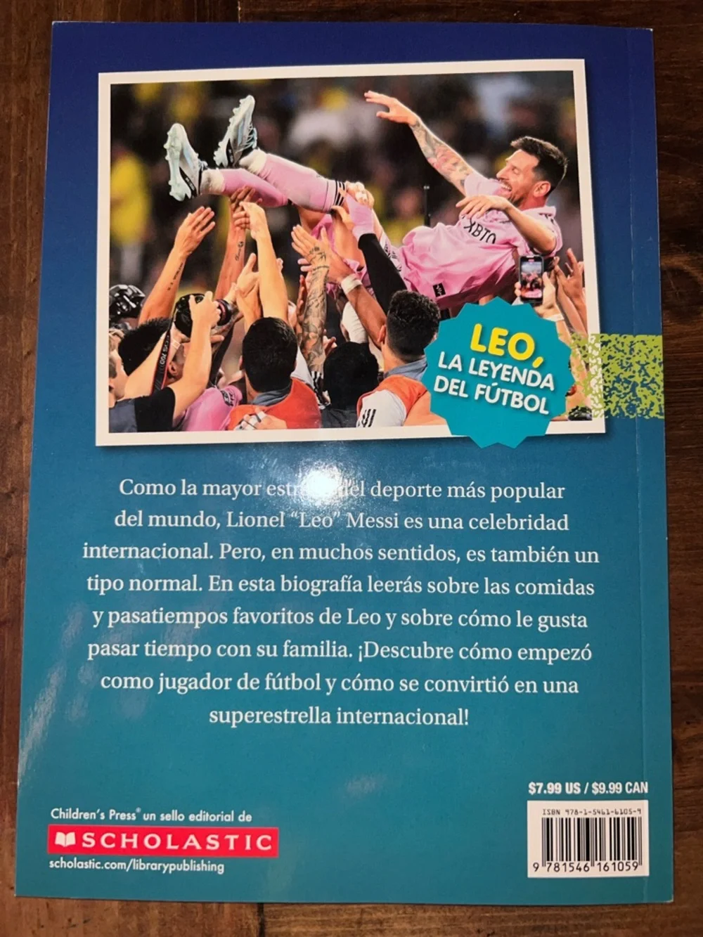 Spanish!! NWT Scholastic Lionel Messi Kid’s Book